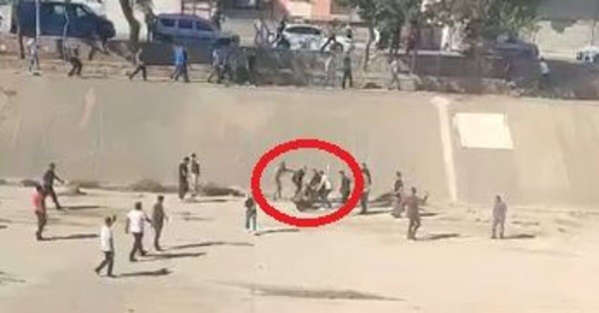 Firari hükümlünün yakınları taş ve sopa ile saldırdı! Polis vurarak yakaladı!