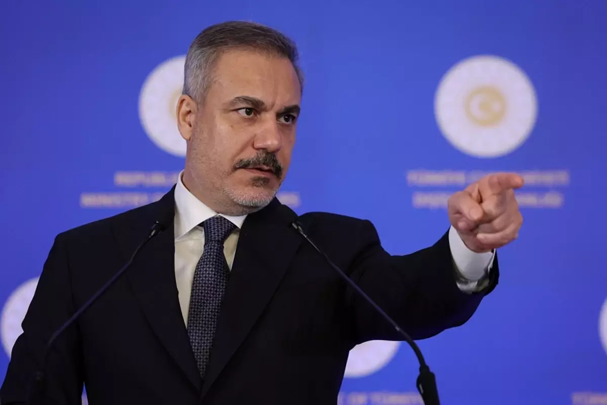 Bakan Fidan, YPG’ye sahip çıkan ülkeye resti çekti: Gelsinler de görelim