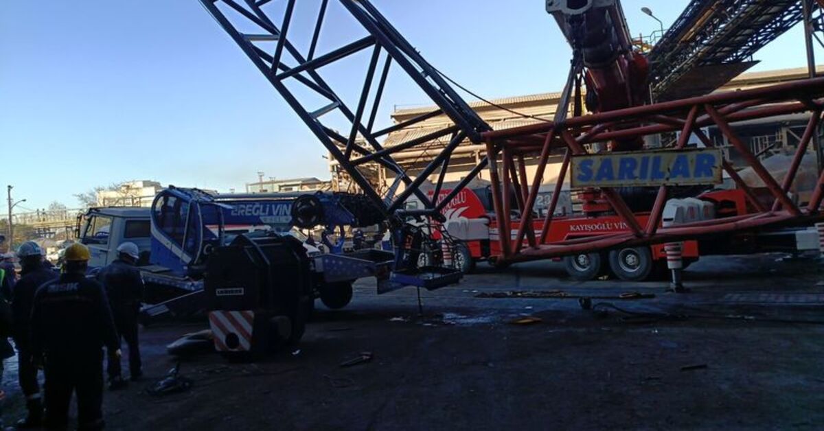 Ereğli’de vinç işçilerin üzerine devrildi: 1 ölü, 1 yaralı